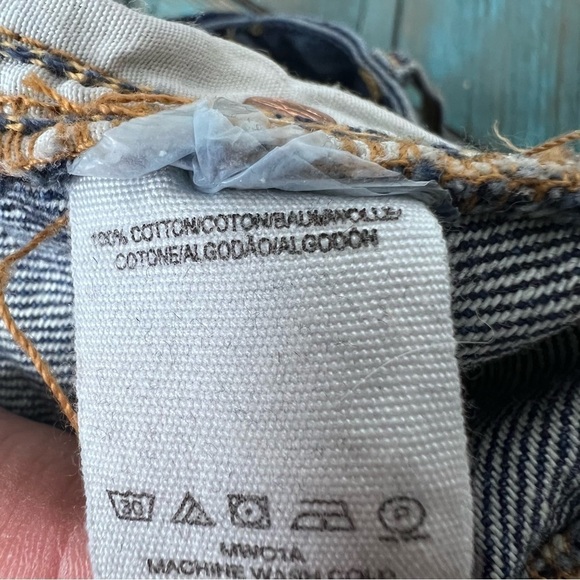 FREE People We the Free Distressed Denim Skirt Size 26 - Picture 11 of 12